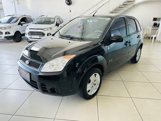 FORD FIESTA 1.6 MPI CLASS HATCH 8V FLEX 4P MANUAL FORD FIESTA 1.6 MPI CLASS HATCH 8V FLEX 4P MANUAL